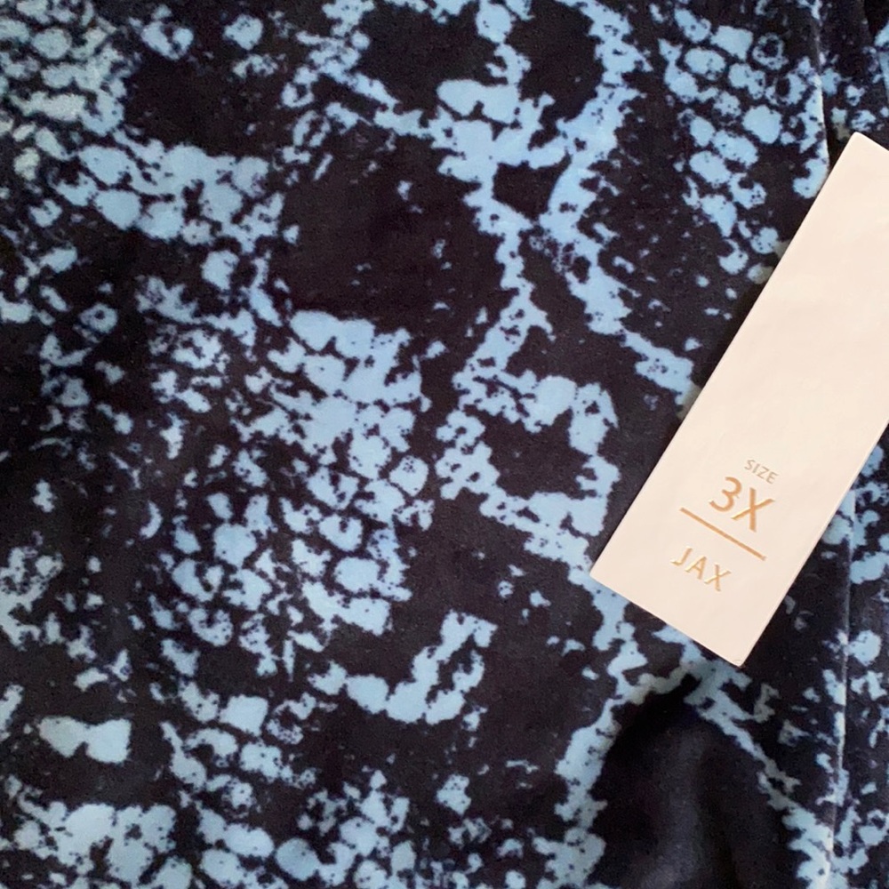 Lularoe cozy Jax